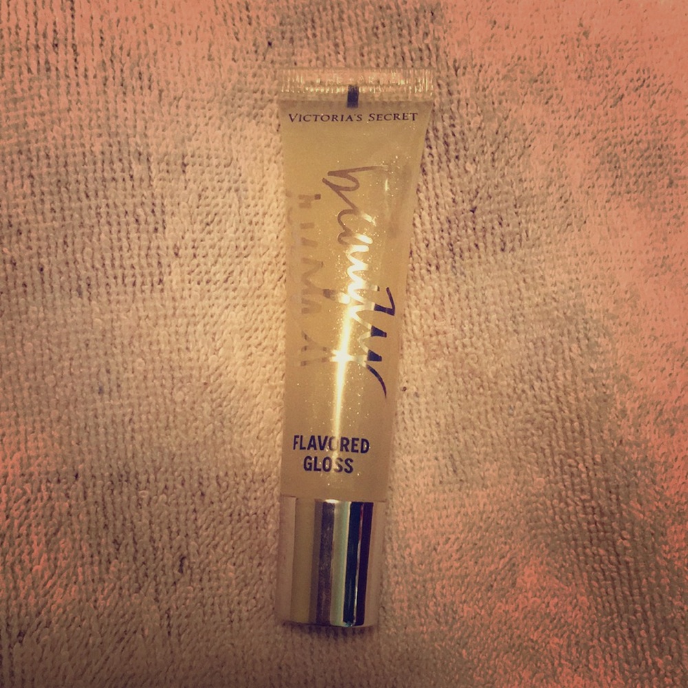 Never been used Victoria’s secret lip gloss